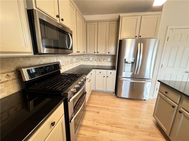 Building Photo - 9655 Durand Rd