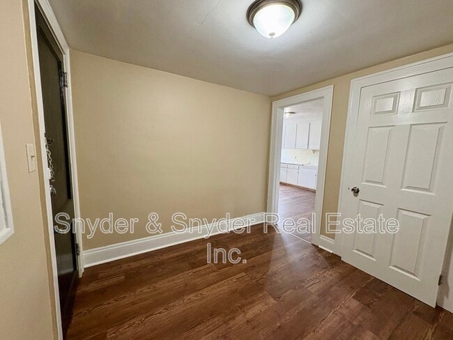Building Photo - 96 N Portage Path