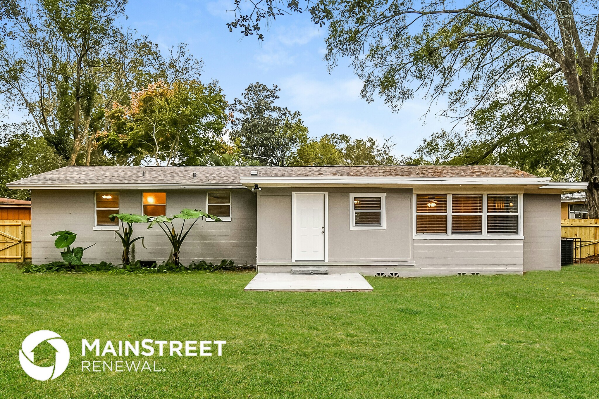 Building Photo - 6653 Almond Ave