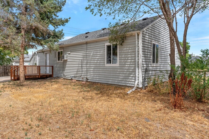 Yard - 11612 Del Mar Pky