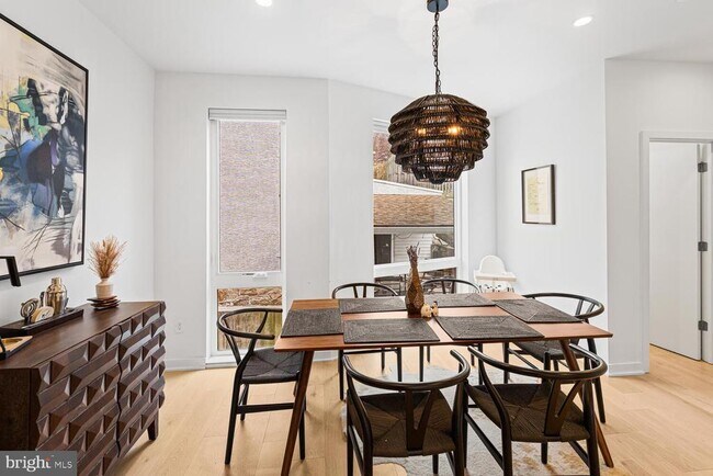 Building Photo - 237 Krams Ave