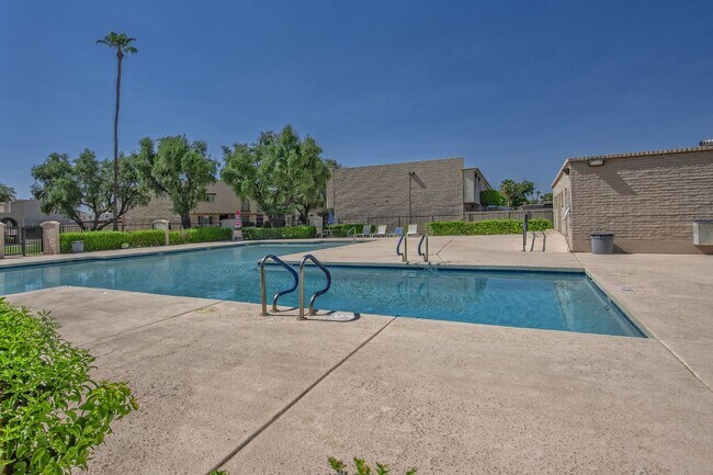 Building Photo - 6841 E Osborn Rd