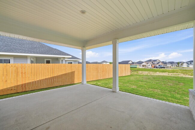 Building Photo - 530 Alleyoak Ln