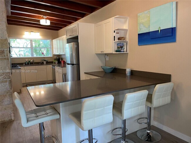 Building Photo - 14155 Old Cutler Rd