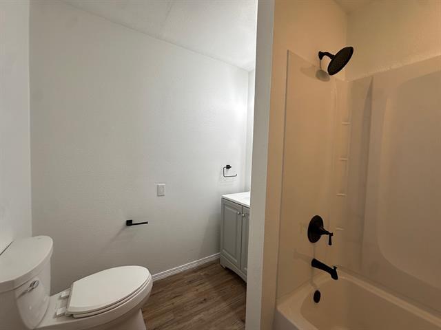 Building Photo - 2318 1st St