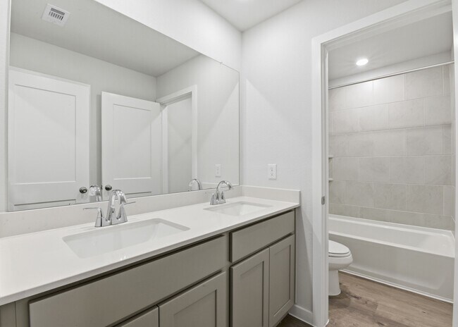 Building Photo - 4011 Ancient Honor Dr