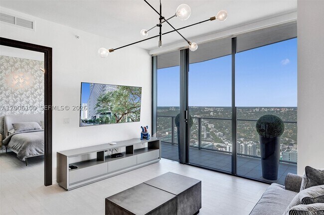 Building Photo - 1000 Brickell Plaza