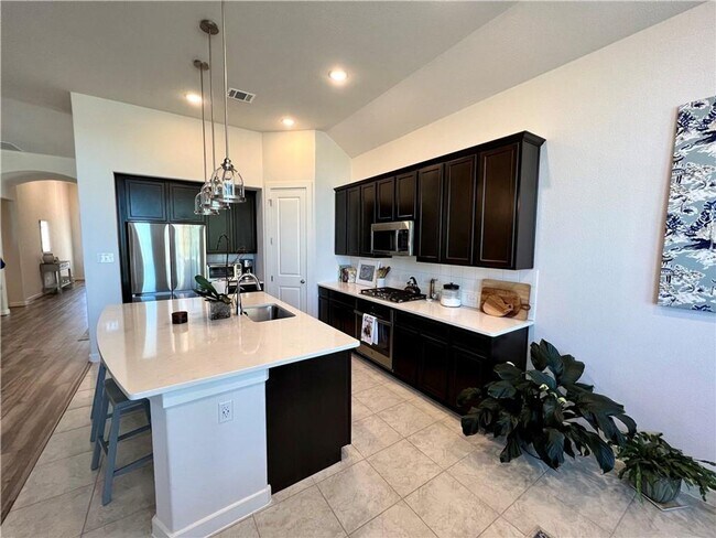 Building Photo - HONEY STOP THE CAR!!!!  Siena Subdivision/ 4 bedroom/Single Story/Round Rock / Hutto ISD