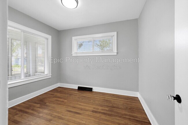 Building Photo - 662 E Saratoga St