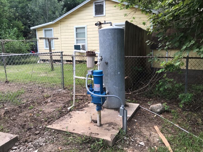 Building Photo - beautiful just remodeled home in Jones Creek. Move In Ready!