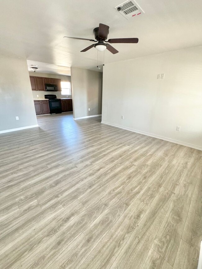 Building Photo - AVAILABLE SOON!