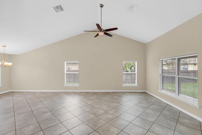 Building Photo - 1422 Saffron Trail