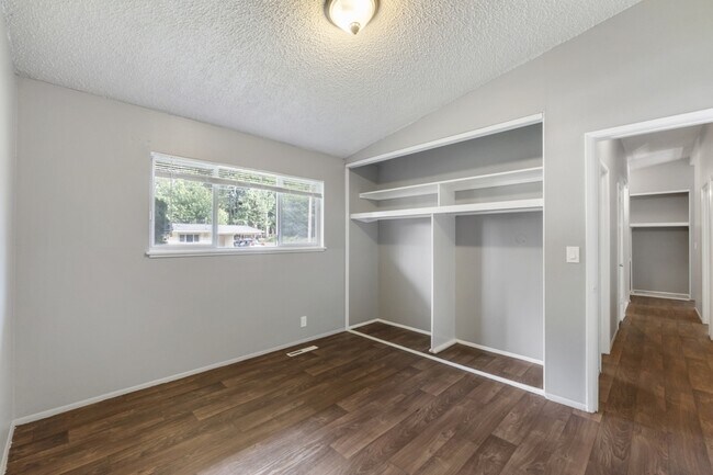 Building Photo - 12767 Lala Cove Ln SE