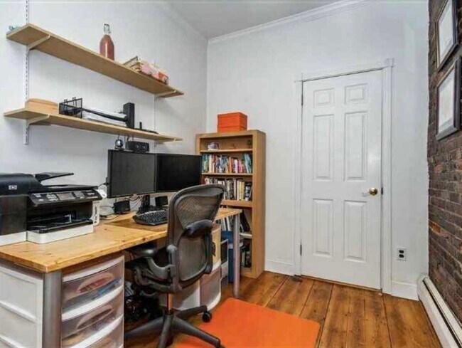 Building Photo - 34 Austin St