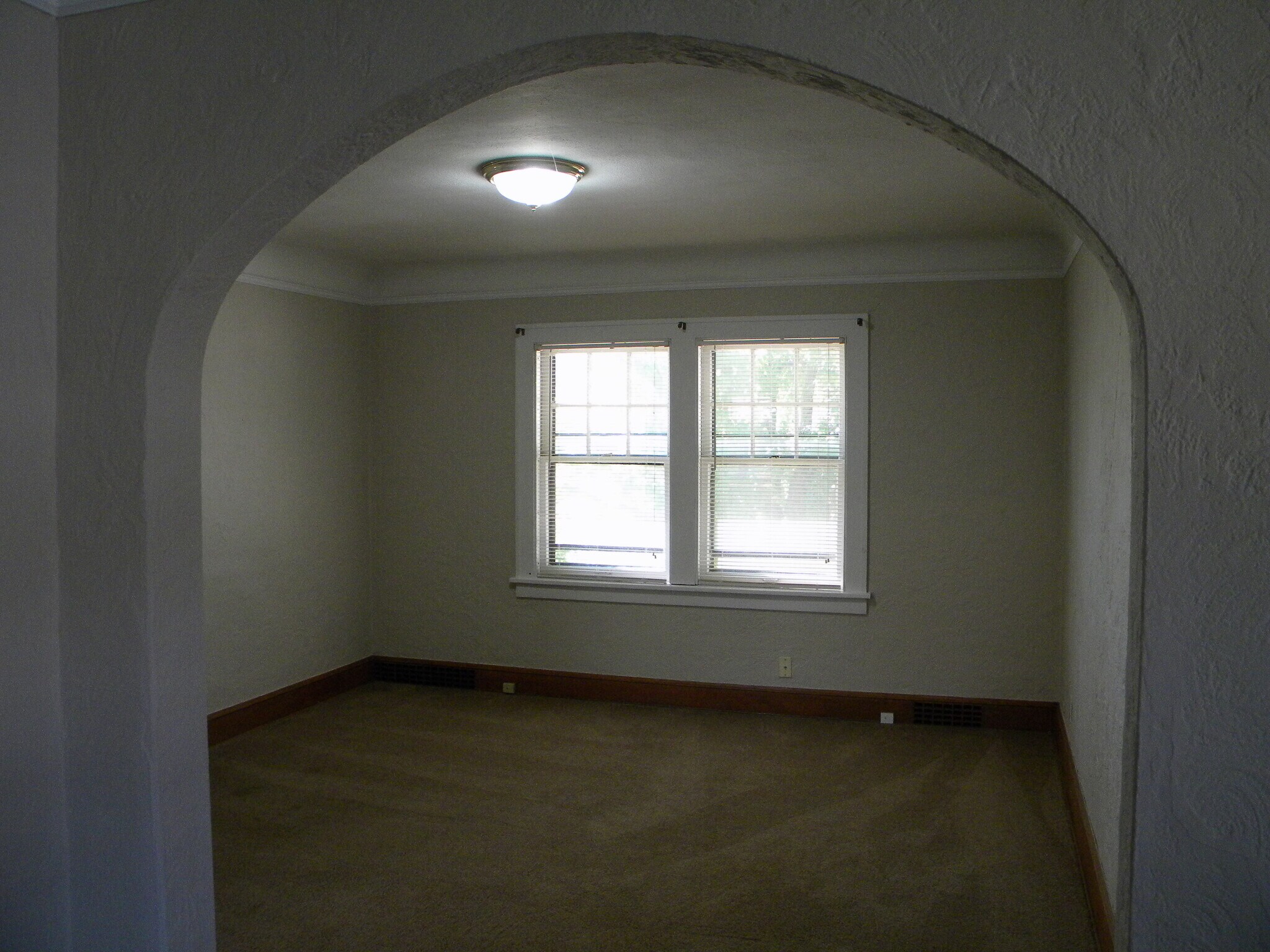 Arch to dining room - 1220 20th St