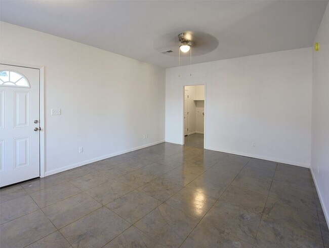 Building Photo - 4 bedroom, 2.5 bath In Atoka built in 2019