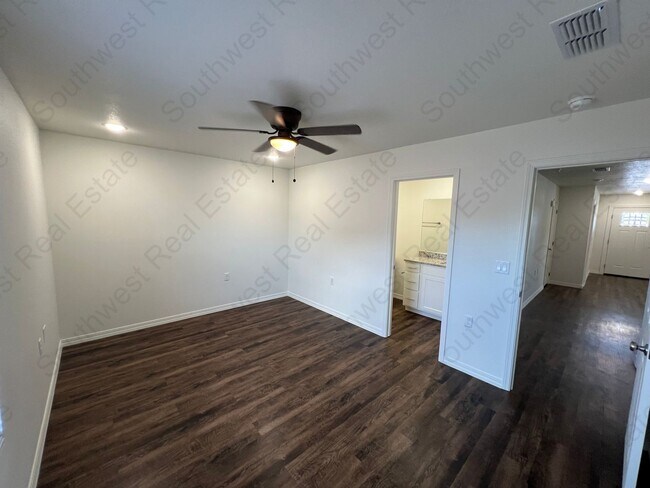Building Photo - 2129 Bobwhite Ct