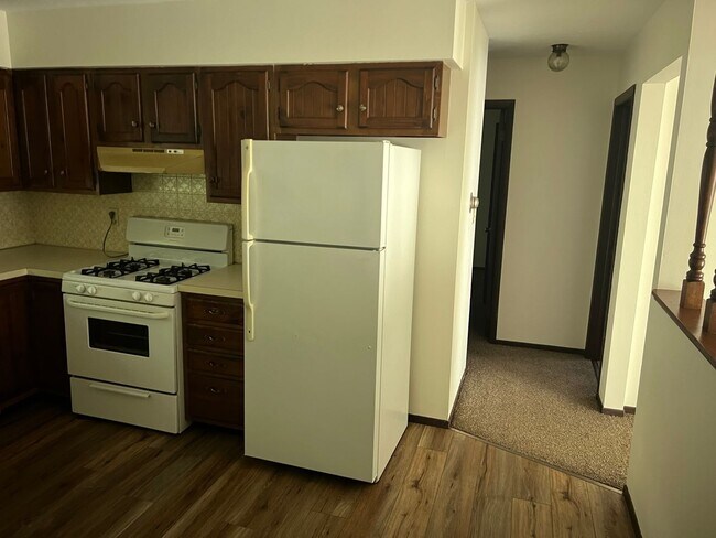 Building Photo - 5418-5422 Menlo Ct