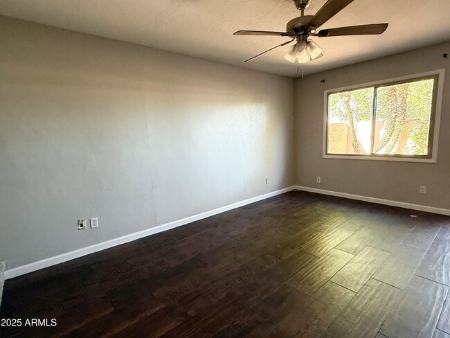 Building Photo - 8125 E Glenrosa Ave