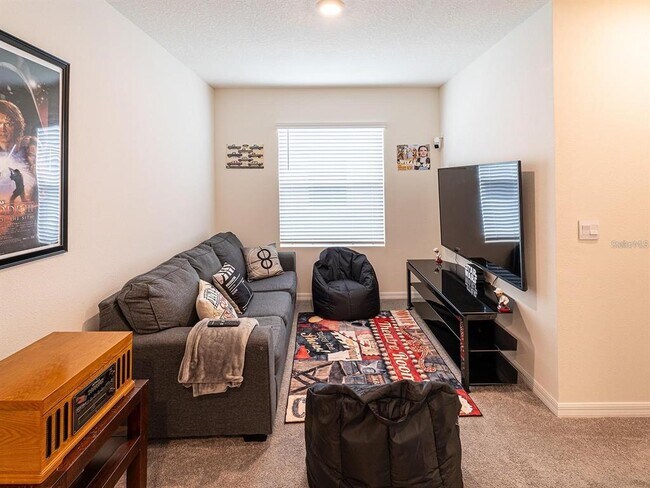 Building Photo - 2910 Boxwood Grove Row