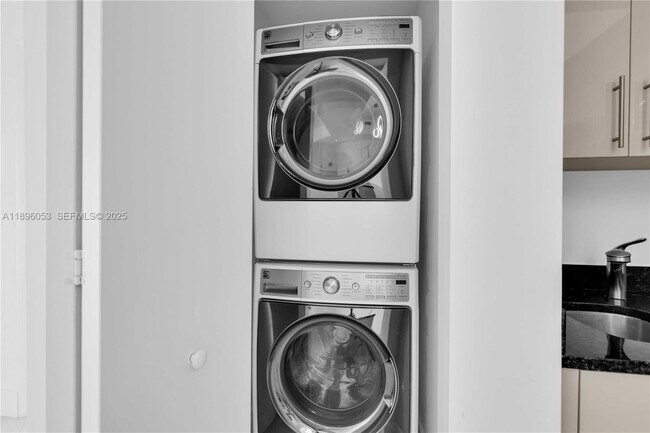 Building Photo - 3131 NE 188th St