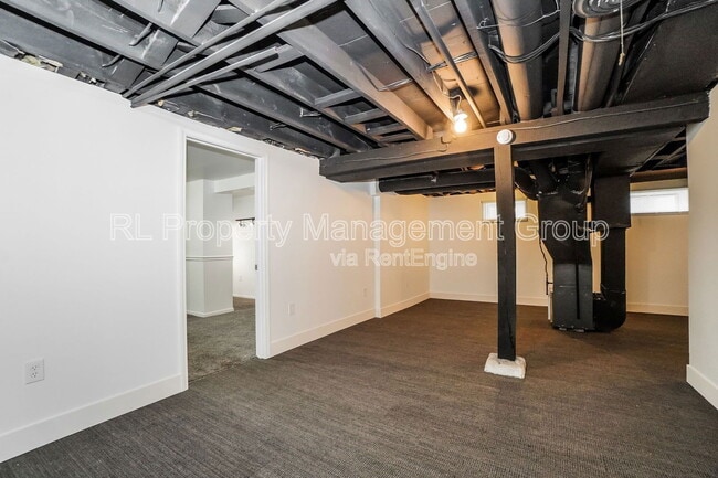 Building Photo - 56 E Coshocton St