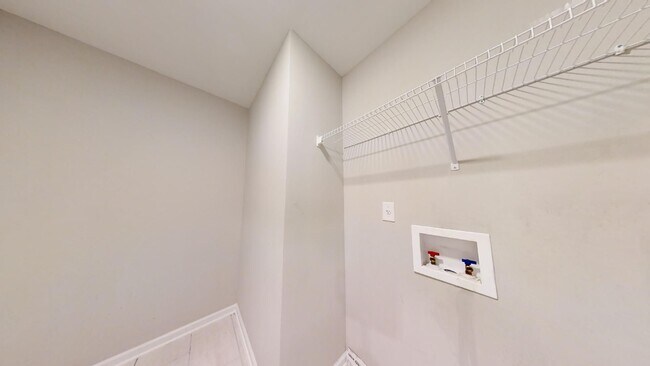 Building Photo - Large Home in The Preserve