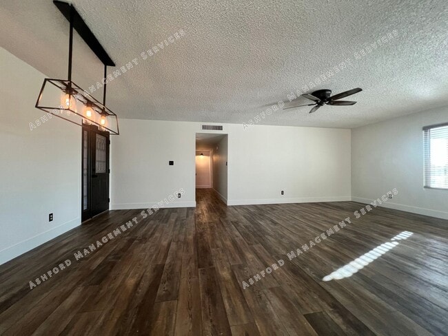 Building Photo - GOLF COURSE HOME W AMENITIES GALORE IN FOUNTAIN OF THE SUN 55+ COMMUNITY & COUNTRY CLUB