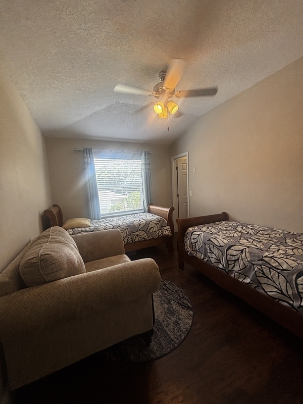 Building Photo - 12672 Lakebrook Dr