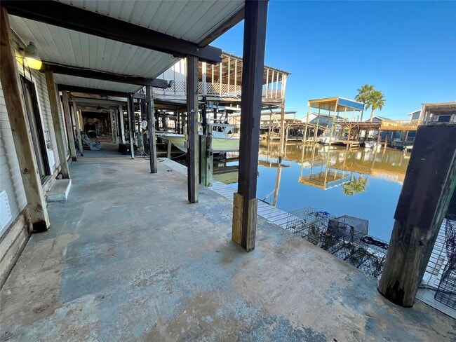 Building Photo - 318 Marine Way