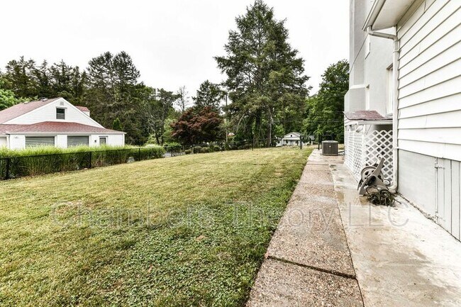 Building Photo - 3529 Woodburn Rd