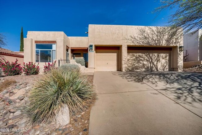 Primary Photo - Great 3 Bedroom 2 Bath Home with Den & 3 C...