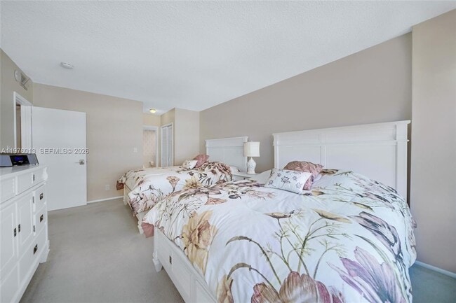 Building Photo - 4010 Galt Ocean Dr