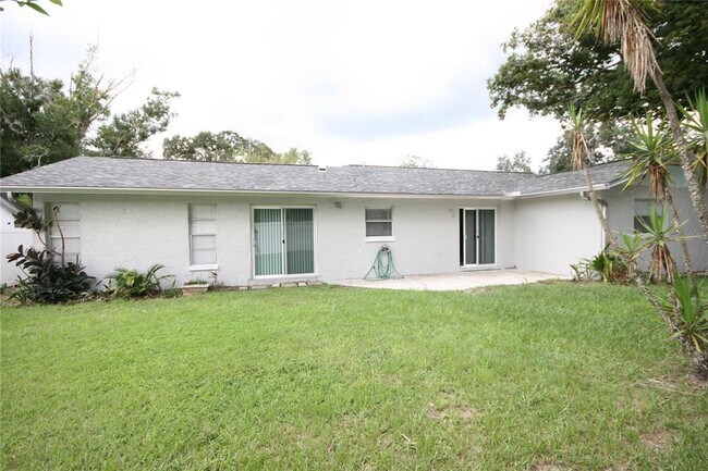 Building Photo - 17839 Sunrise Dr