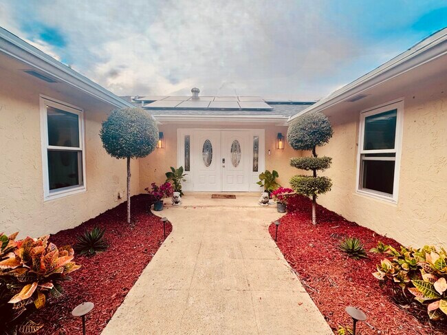 Building Photo - 4540 Mathis St