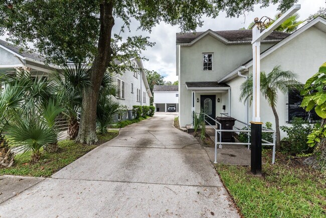 Building Photo - 27 Old Mission Ave