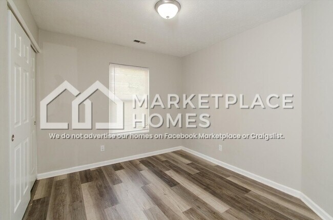 Building Photo - 10650 Sedgegrass Dr