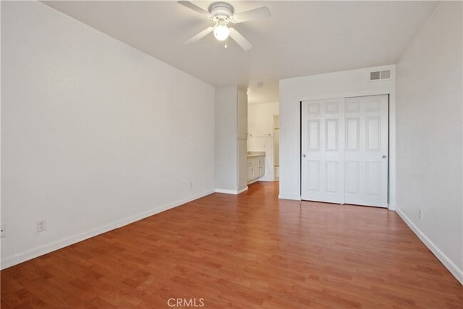 Building Photo - 278 N Wilshire Ave