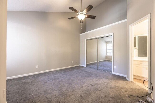 Building Photo - 1107 Sandy Ln Dr