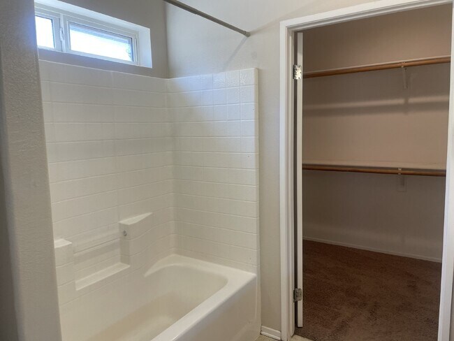 Building Photo - Long-term Rental