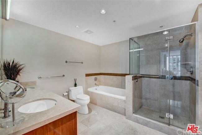 Building Photo - 3141 Michelson Dr