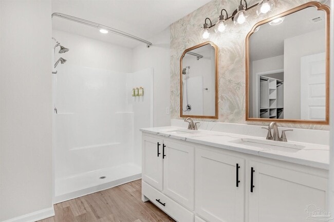 Building Photo - 5277 Peach Dr