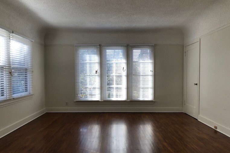 Huge bright Hardwood floor Living room. - 1134 N Gardner St