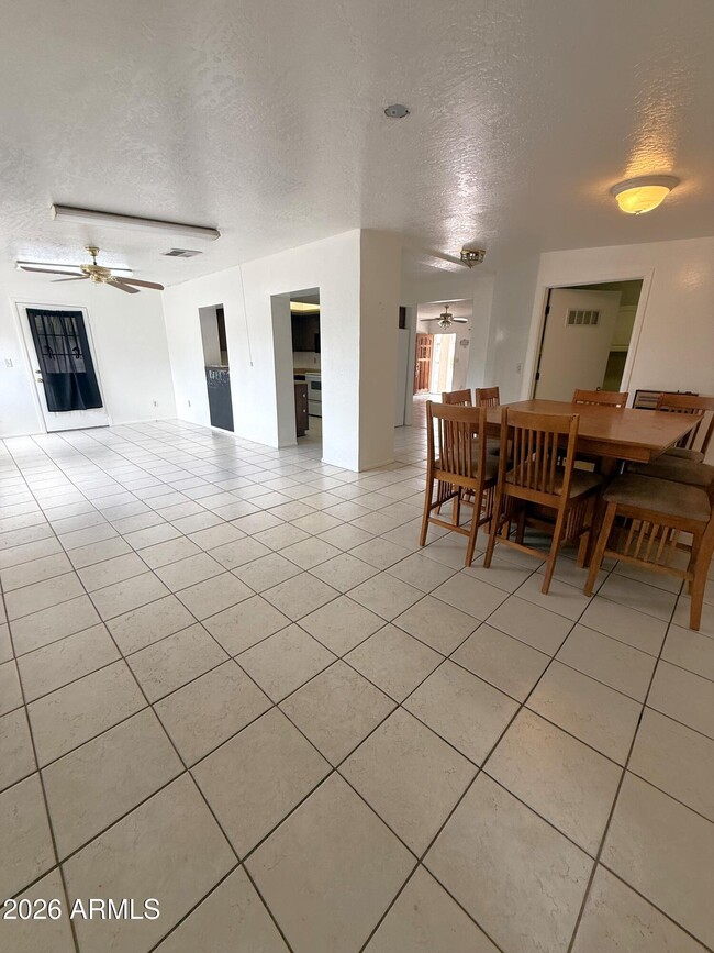 Building Photo - 314 W Mohave St