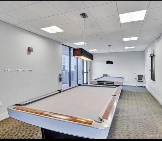 Building Photo - 3625 N Country Club Dr