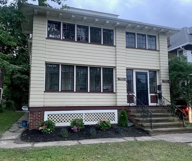 Primary Photo - 9403 Clifton Blvd