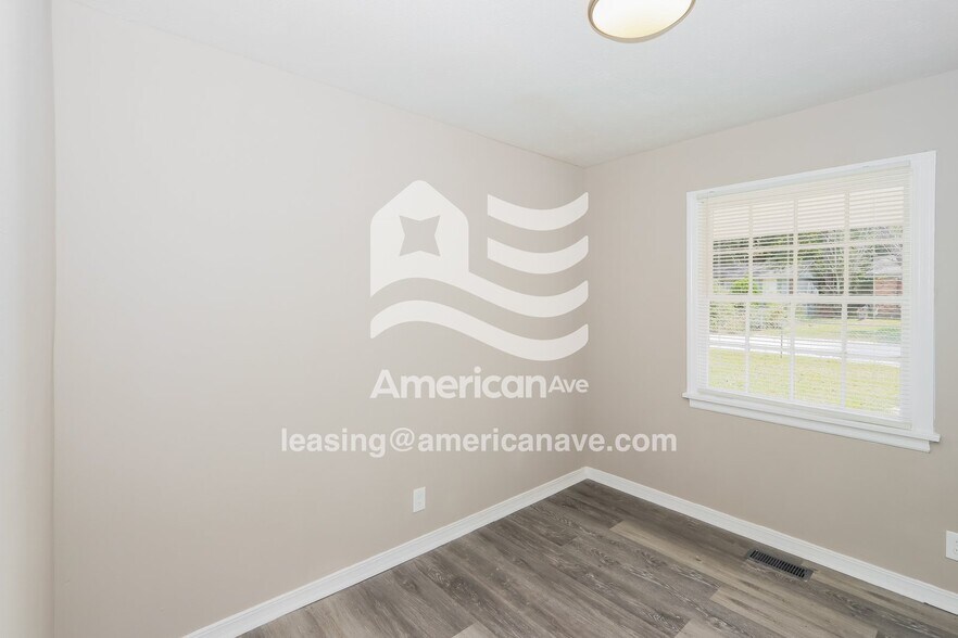 Building Photo - 3266 Lancing Ln