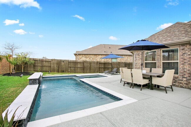 Building Photo - 3037 Broadhaven Dr