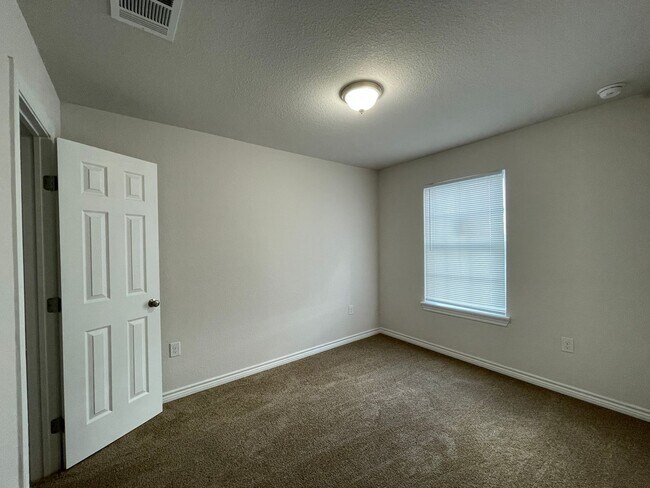 Building Photo - 7311 Colina Way