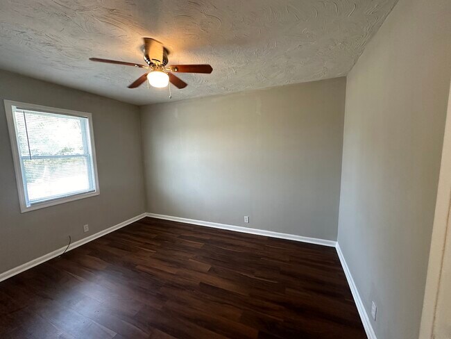 Building Photo - 308 Sinclair Ave